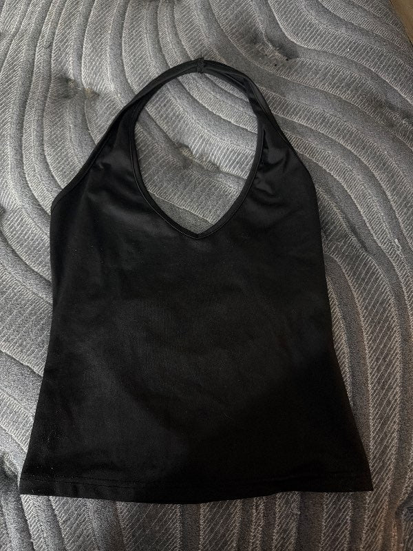 Svartur halter bolur