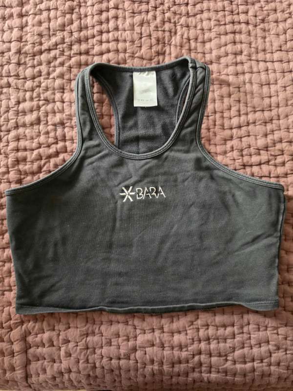 Svartur íþróttatoppur frá BARA