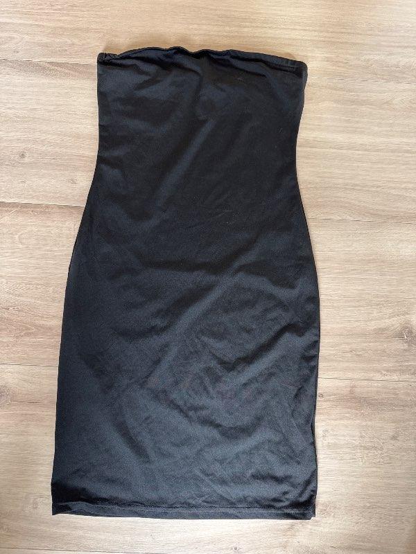 Svartur kjoll