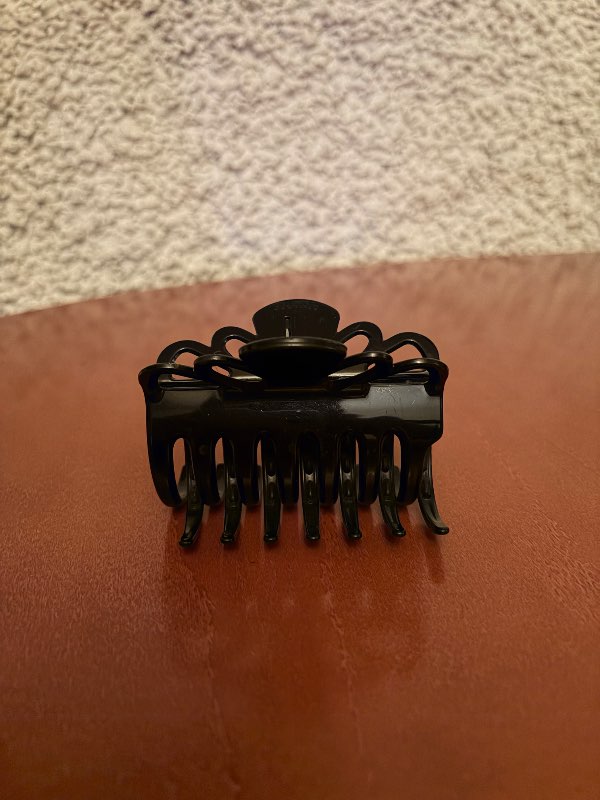 Svört klemma