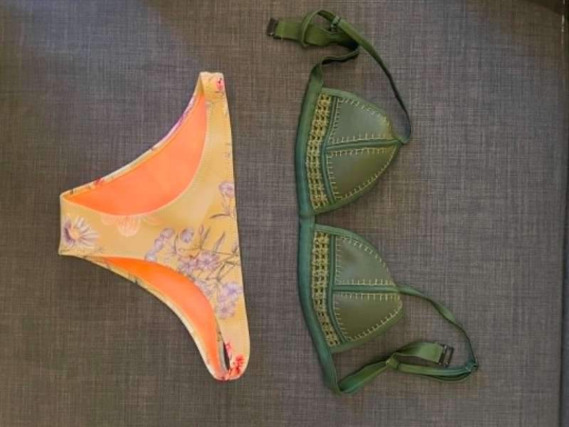 TRIANGL bikiní