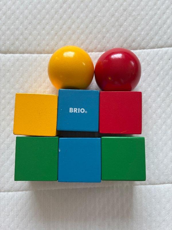 Þ-Brio segulkubbar