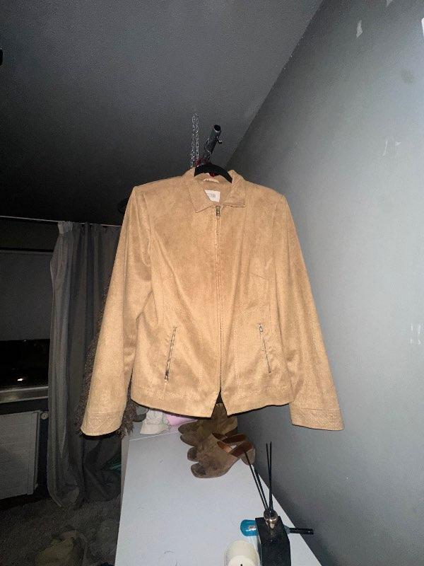 Thrifted Jakki