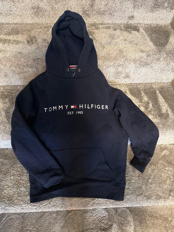 Tommy Hilfiger peysa