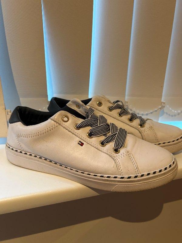 Tommy Hilfiger skór (E)