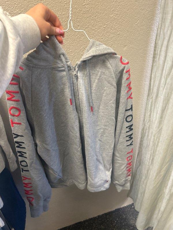 Tommy hilfiger peysa