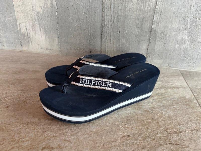 Tommy sandalar