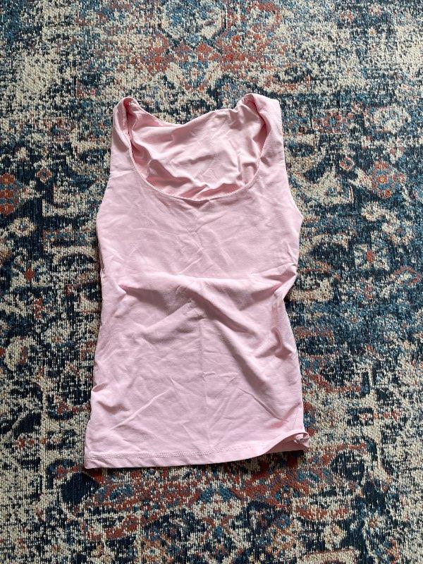 Toppur Zara bleikur