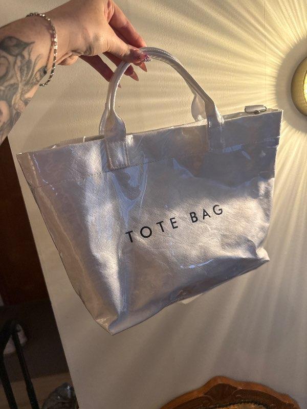 Tote bag