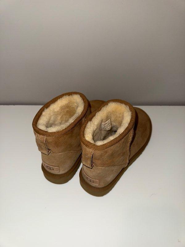 UGG skór