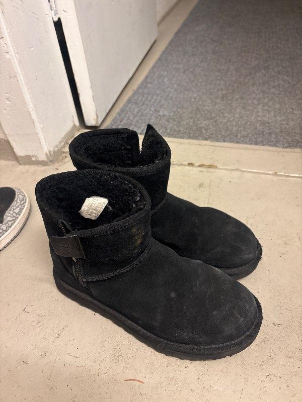 Ugg