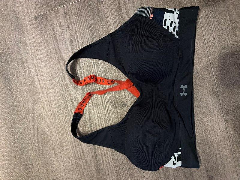 Under Armor íþróttatoppur