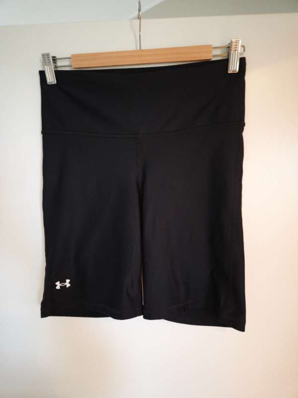 Under Armour stuttbuxur svartar