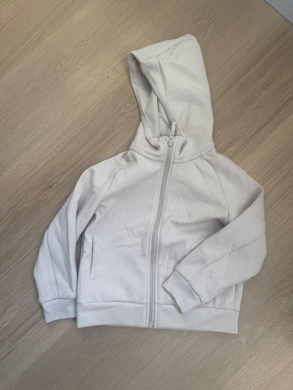 Uniqlo peysa