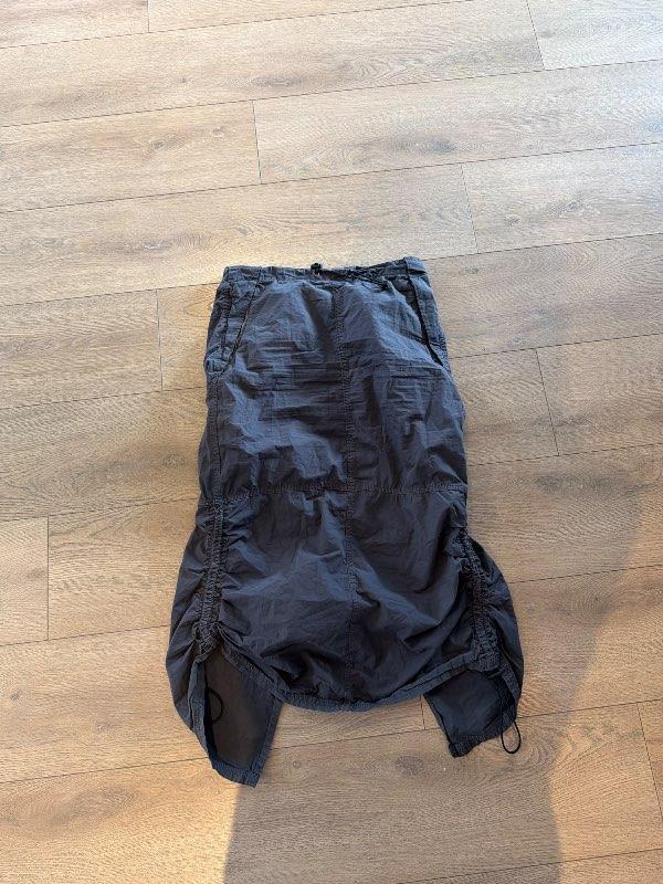 Urban Outfitters pils