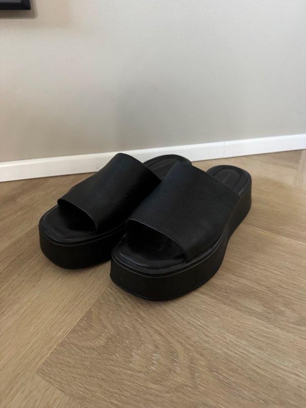 Vagabond flats