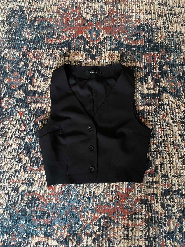 Vesti Gina tricot svart