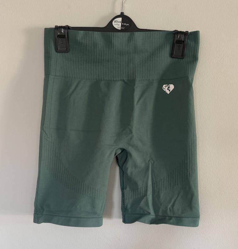 Woman's Best Stuttbuxur Grænar