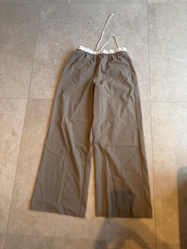 Zara - brunar buxur
