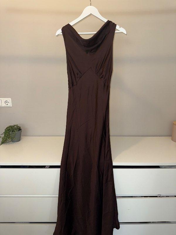 Zara brúnn síðkjóll