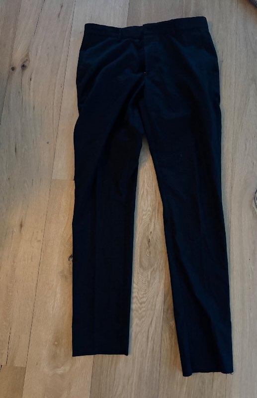 Zara buxur