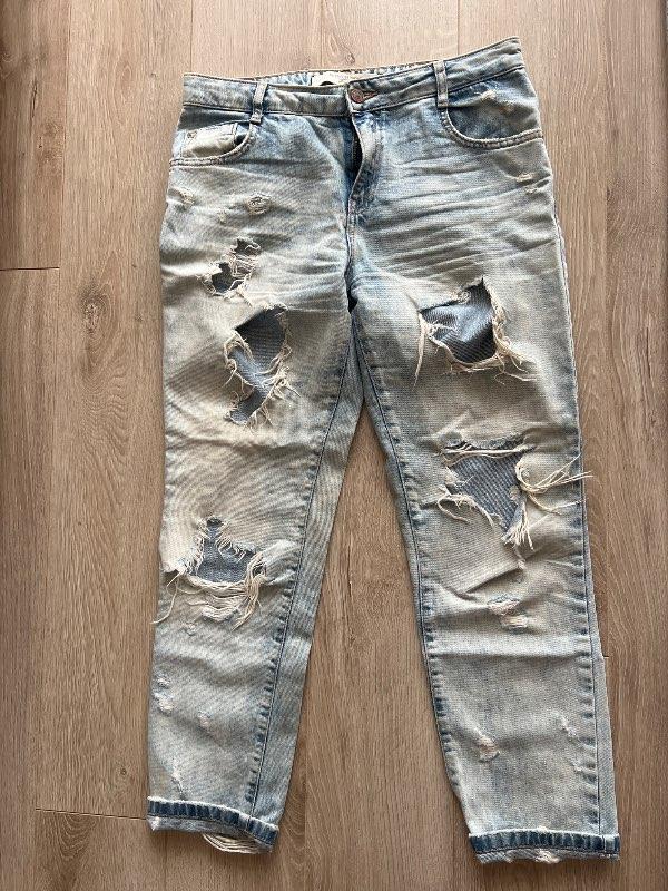 Zara gallabuxur rifnar