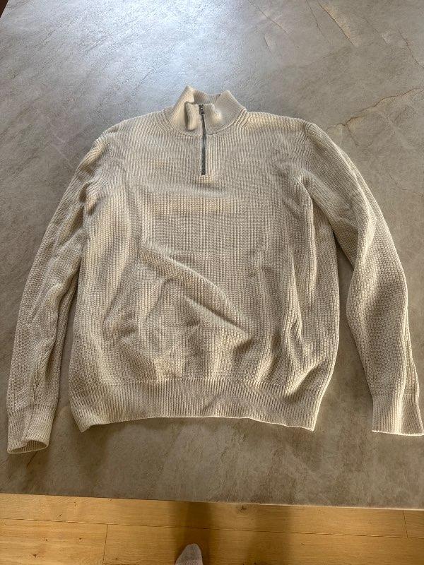 Zara peysa hvít rennd