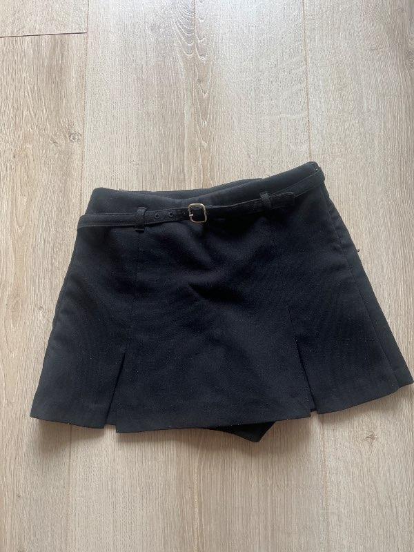 Zara svartar stuttbuxur