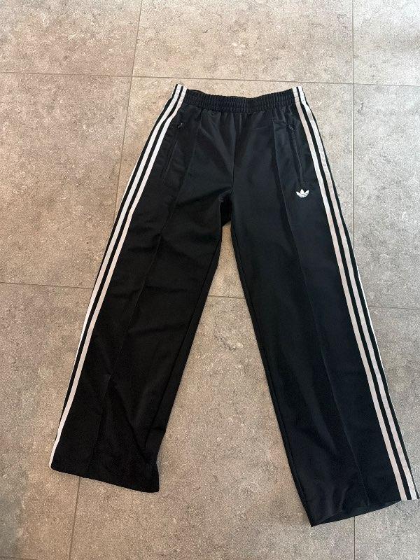 adidas S