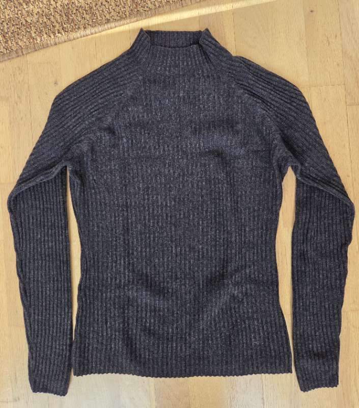 Brúnn FUB turtleneck peysa/bolur