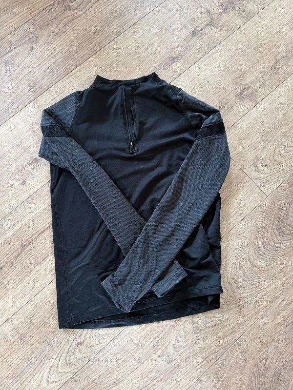 Nike dry fit peysa svört/grá