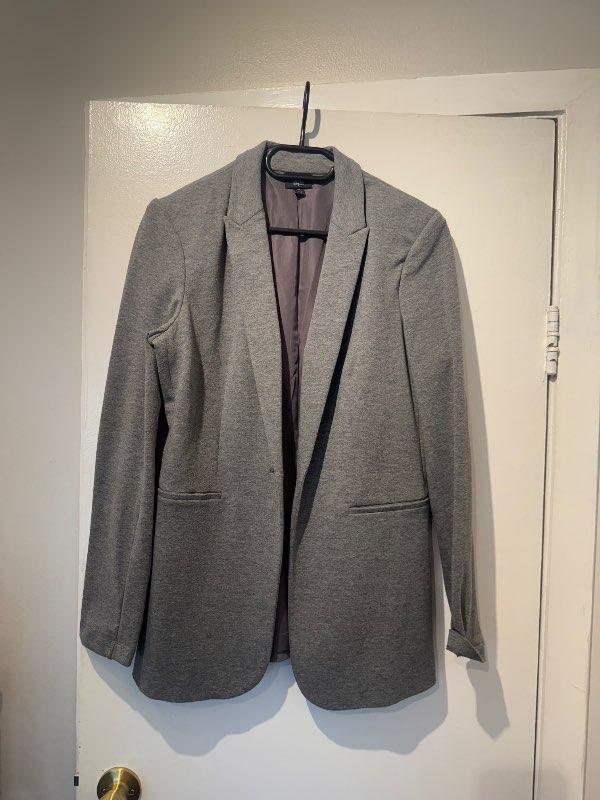 grár blazer