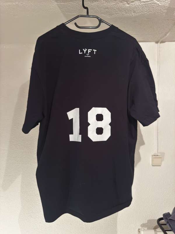 gym shirt