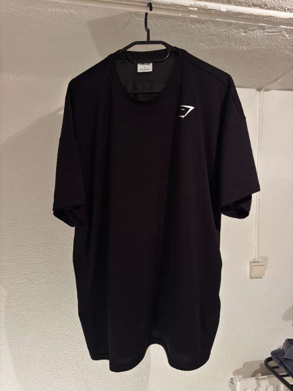 gymshark oversized training shirt