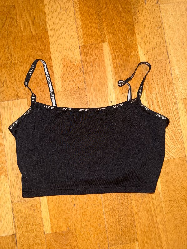 Levi’s cropped bolur