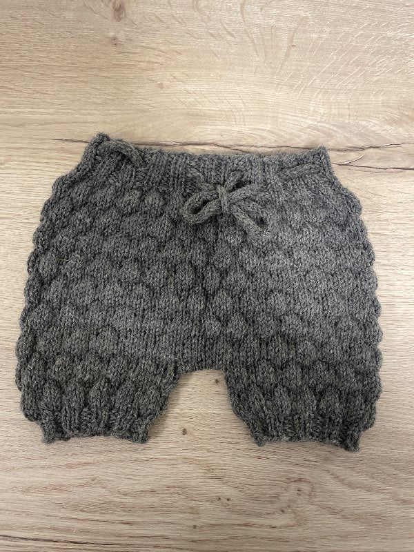 Grár bublu stuttbuxur