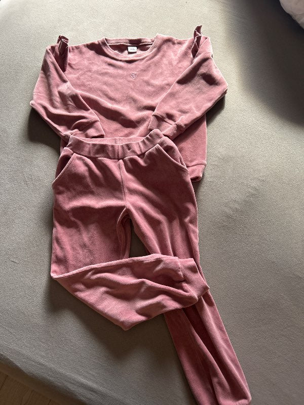 Bleikt jogging sett, Lindex