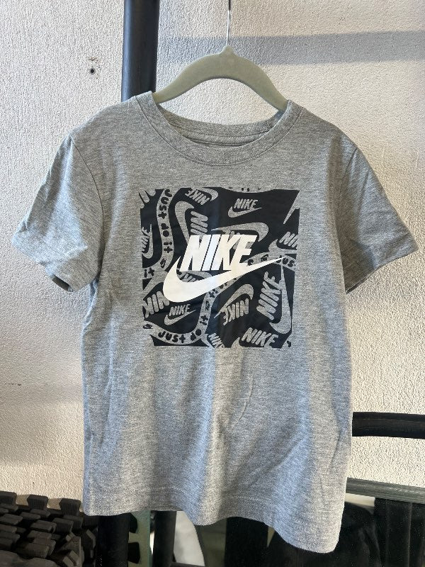 *nike bolur grár