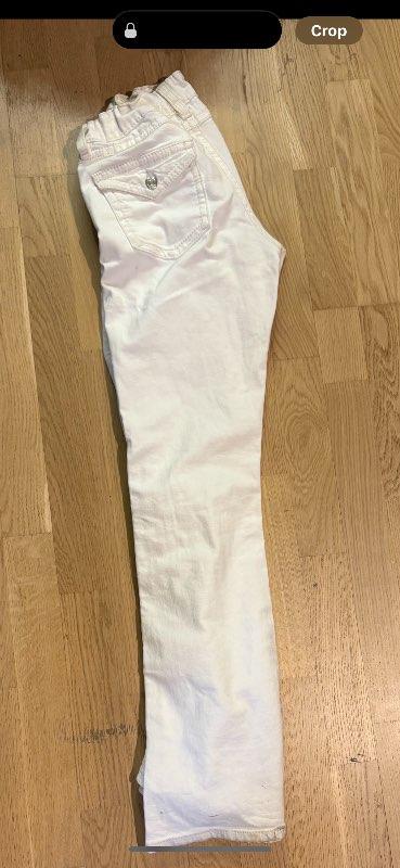 rifnar hvítar gallabuxur