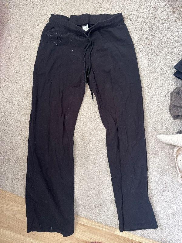 svartar jogging buxur