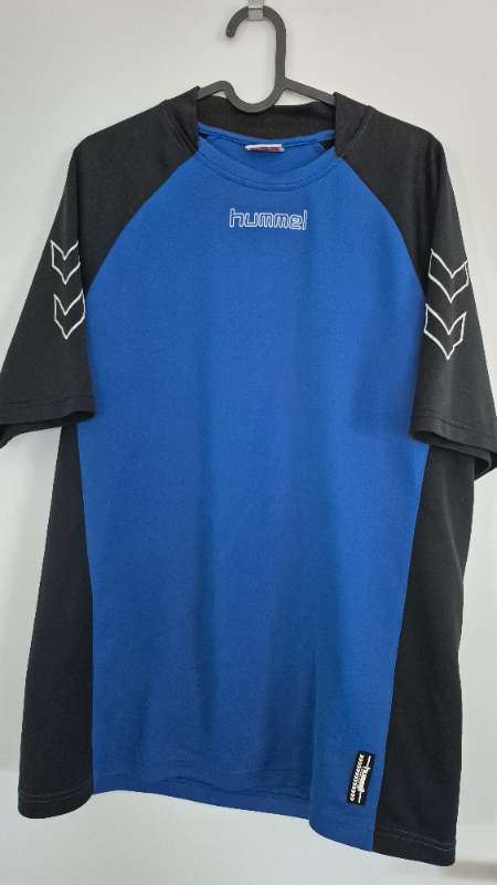 Hummel íþróttabolur blár/svartur