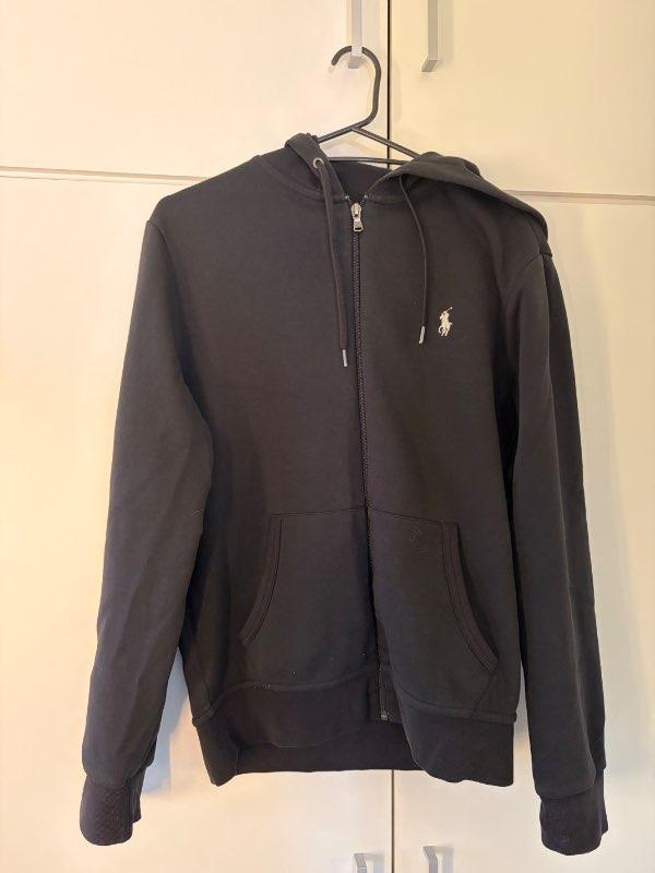 svört polo hettupeysa
