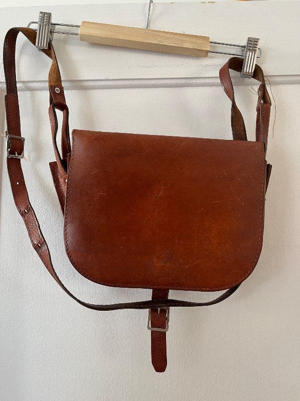 Gömul leður handtaska / vintage leather handbag